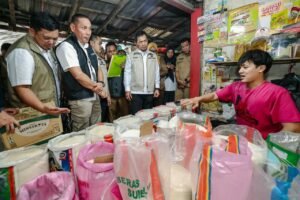 Satgas Pangan Polda Jatim Sidak Pasar Pucang, Usut Beras Premium di Atas HET